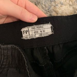 BLACK FREE PEOPLE JEANS